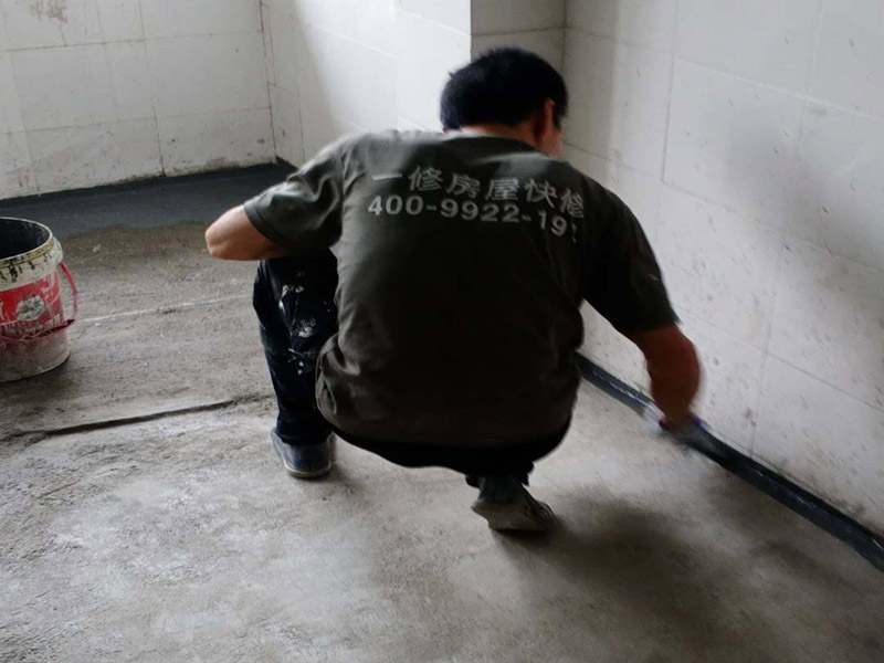 飄窗下方滲水處理方法多，找對滲水原因才是關(guān)鍵點